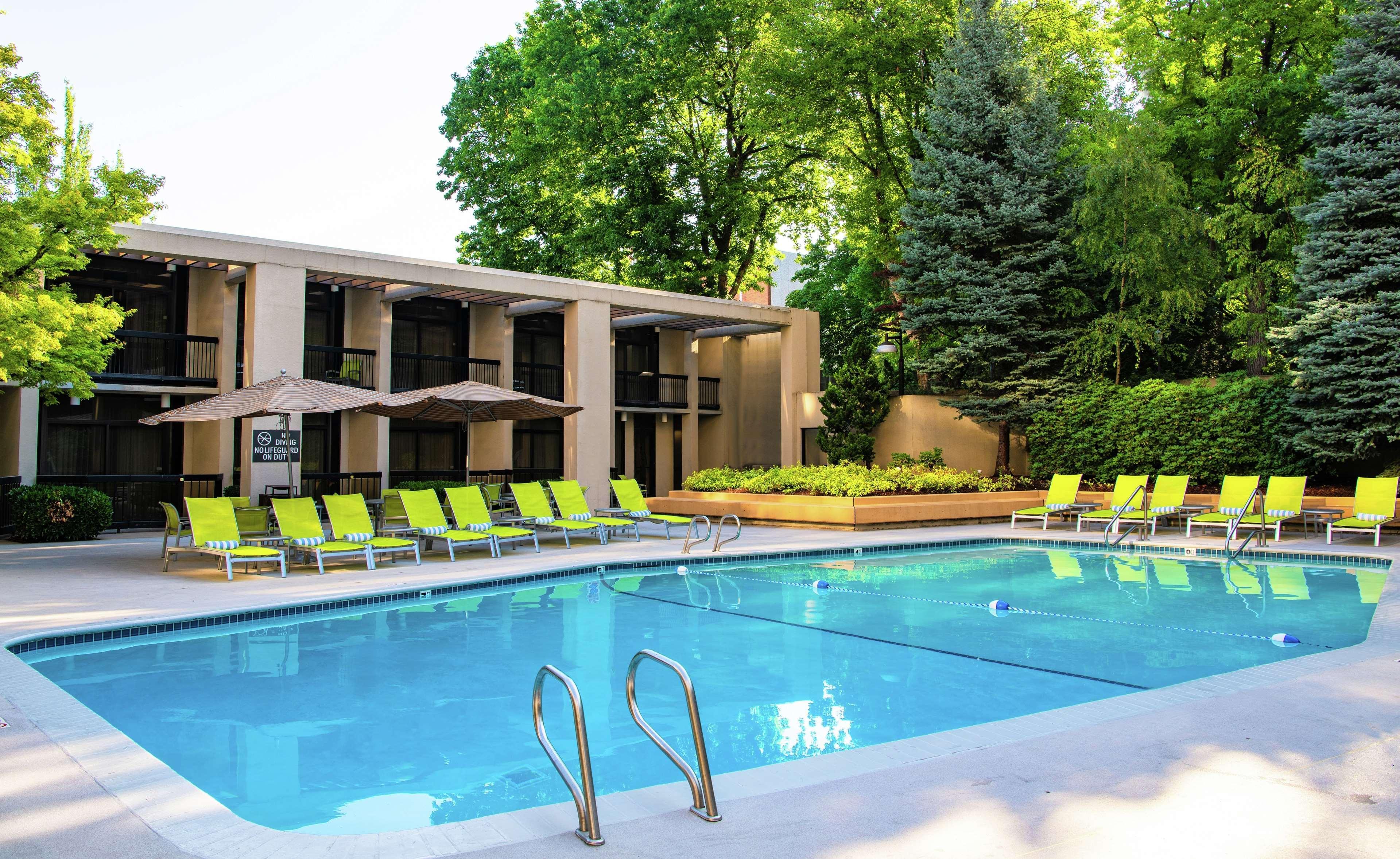 Doubletree By Hilton Portland Hotel Exterior foto