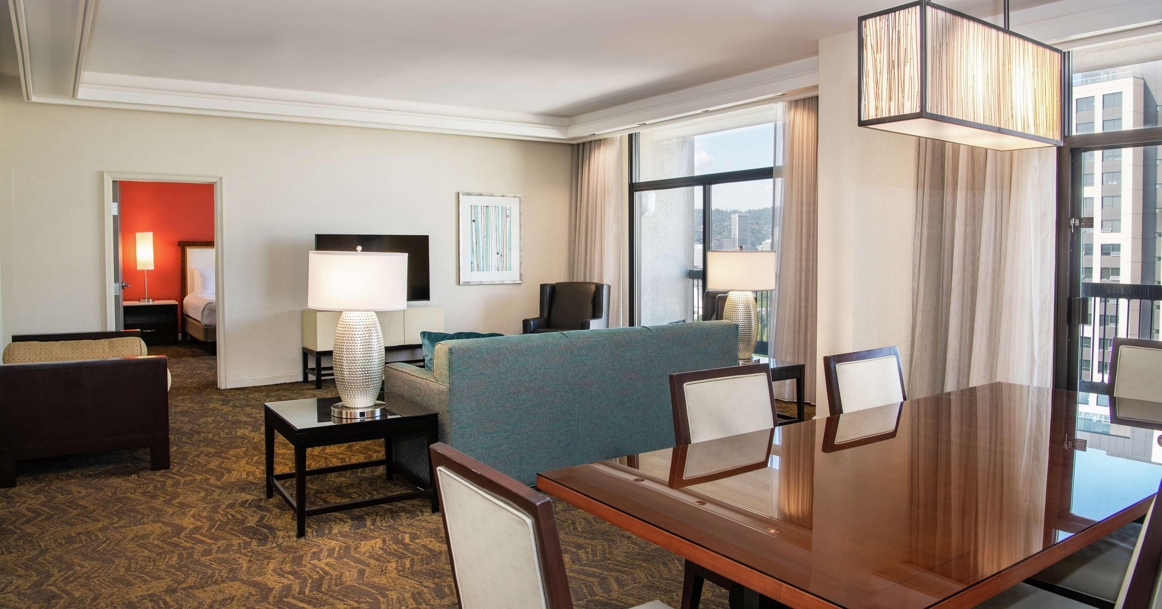 Doubletree By Hilton Portland Hotel Exterior foto