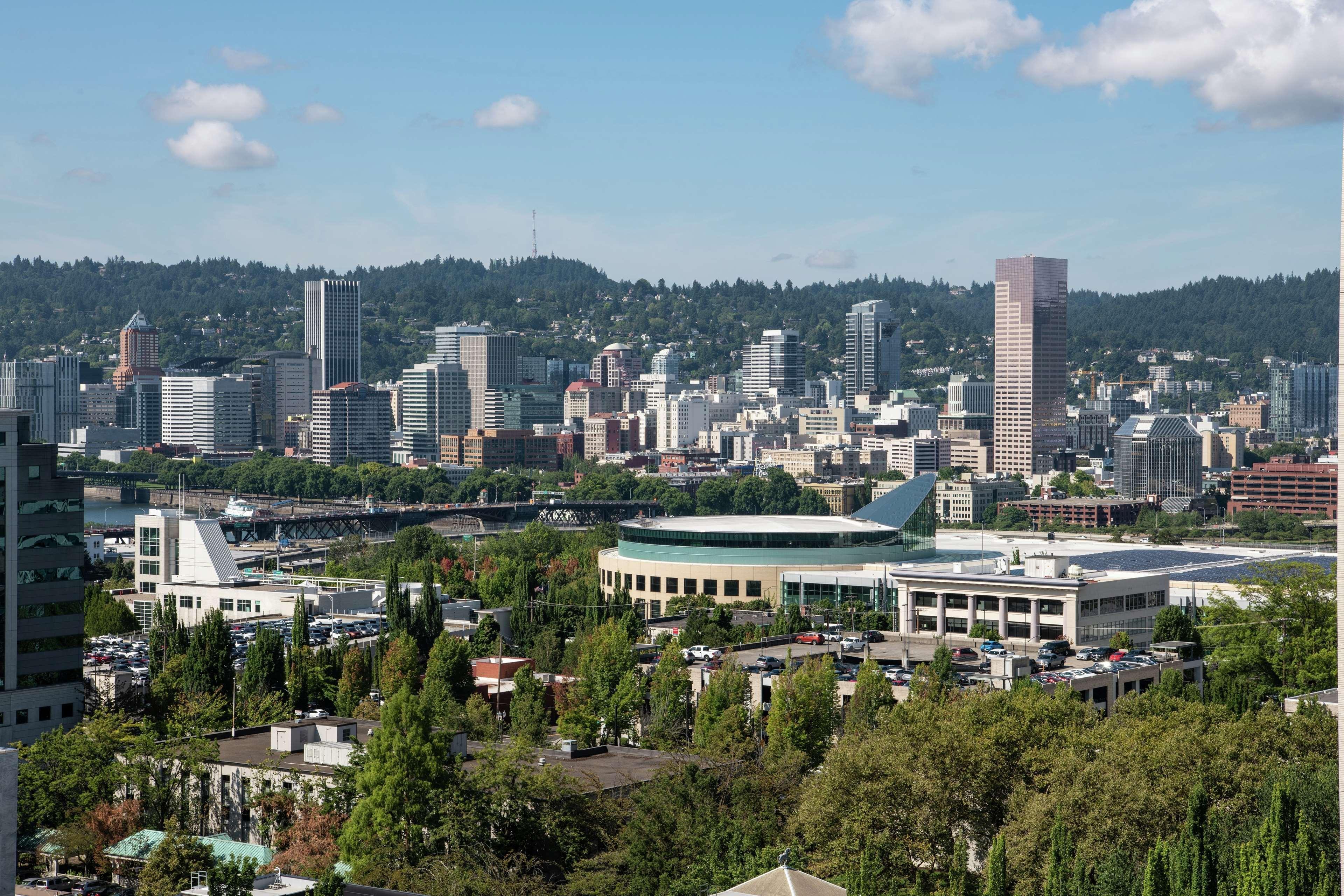 Doubletree By Hilton Portland Hotel Exterior foto
