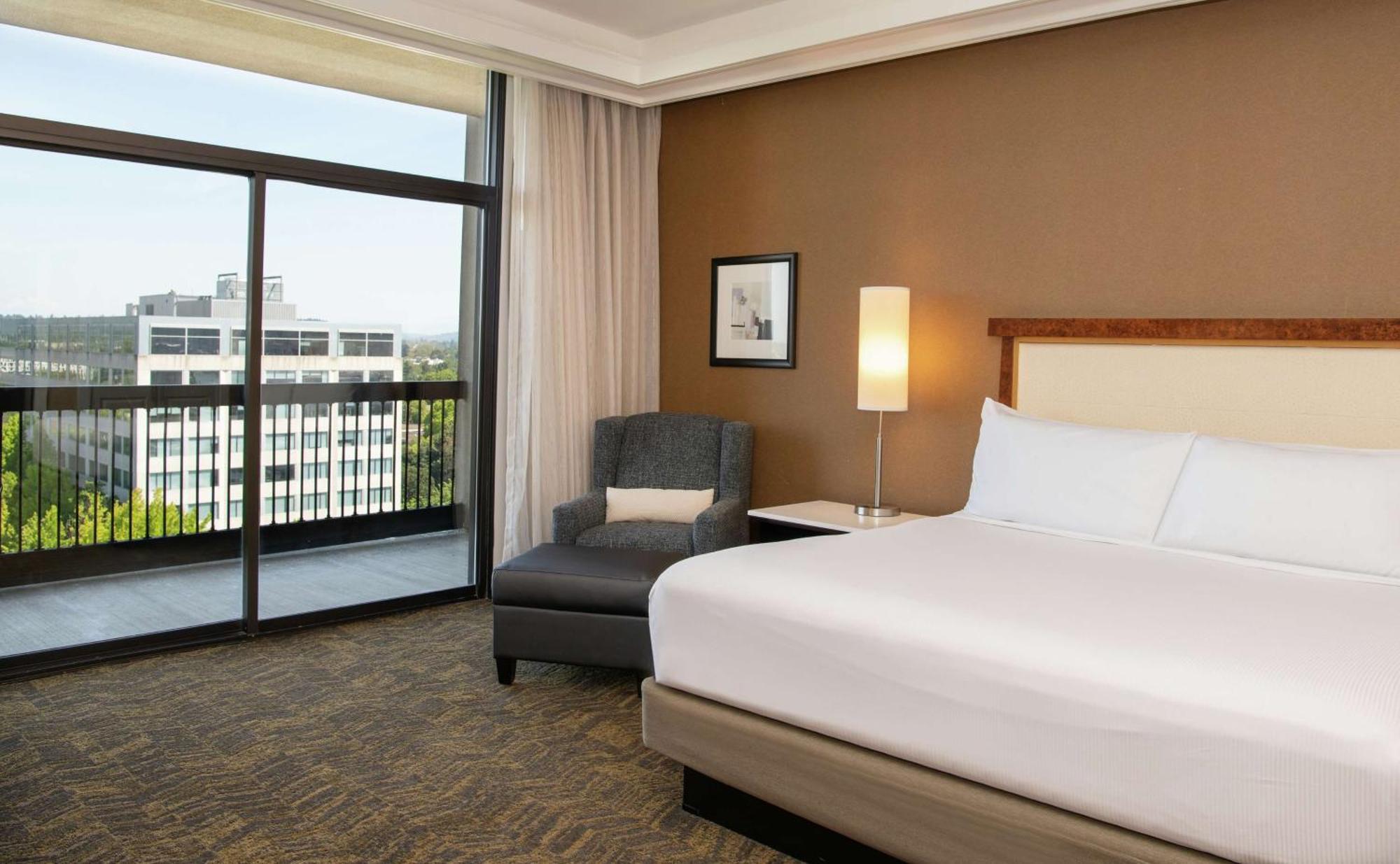 Doubletree By Hilton Portland Hotel Exterior foto